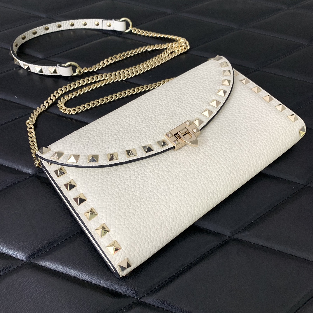 Valentino Garavani Rockstud Small Shoulder Bag in Ivory Grainy Calfskin